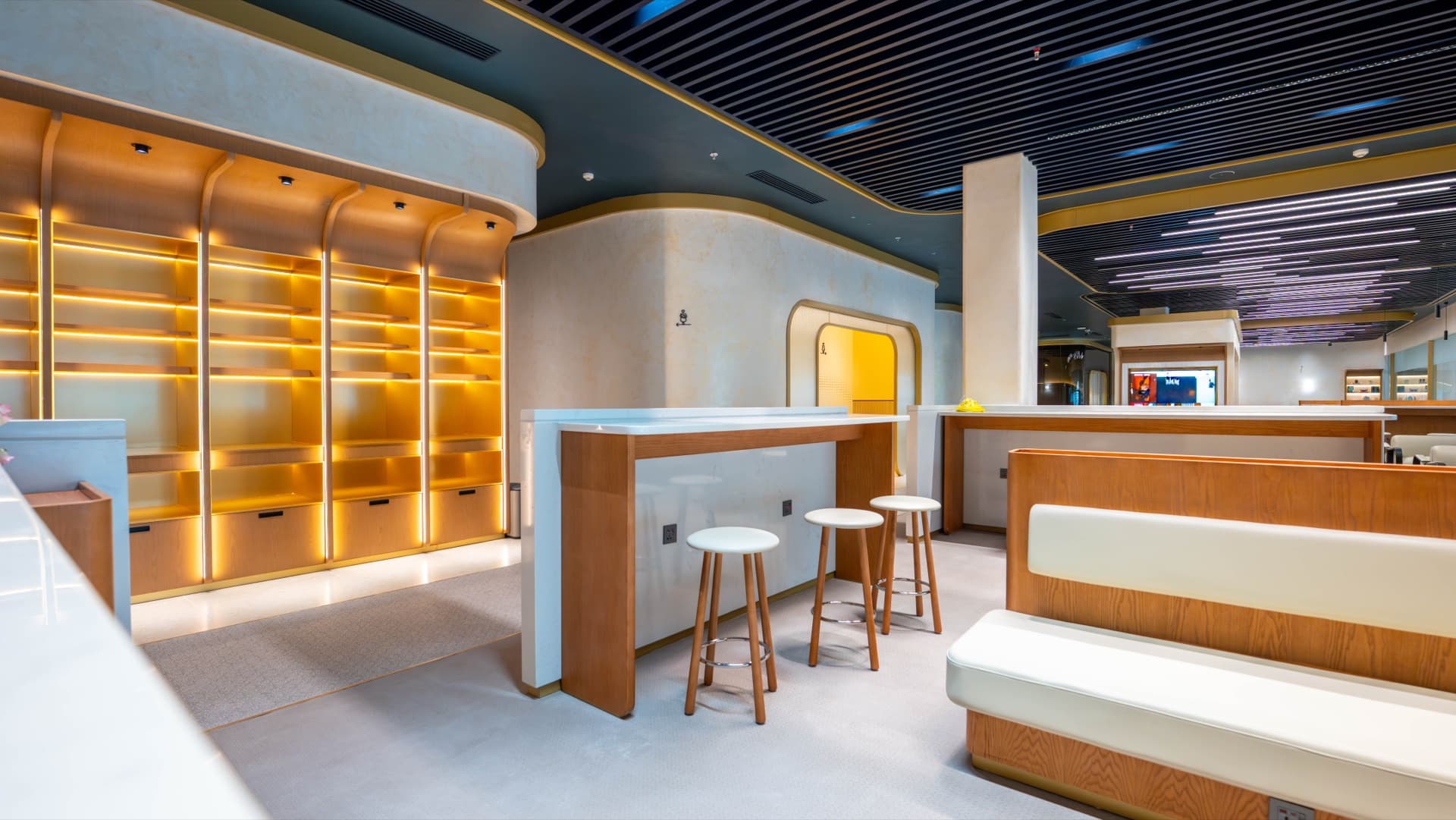 Maamahi Executive Lounge